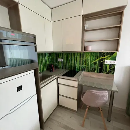 Apartman Invite